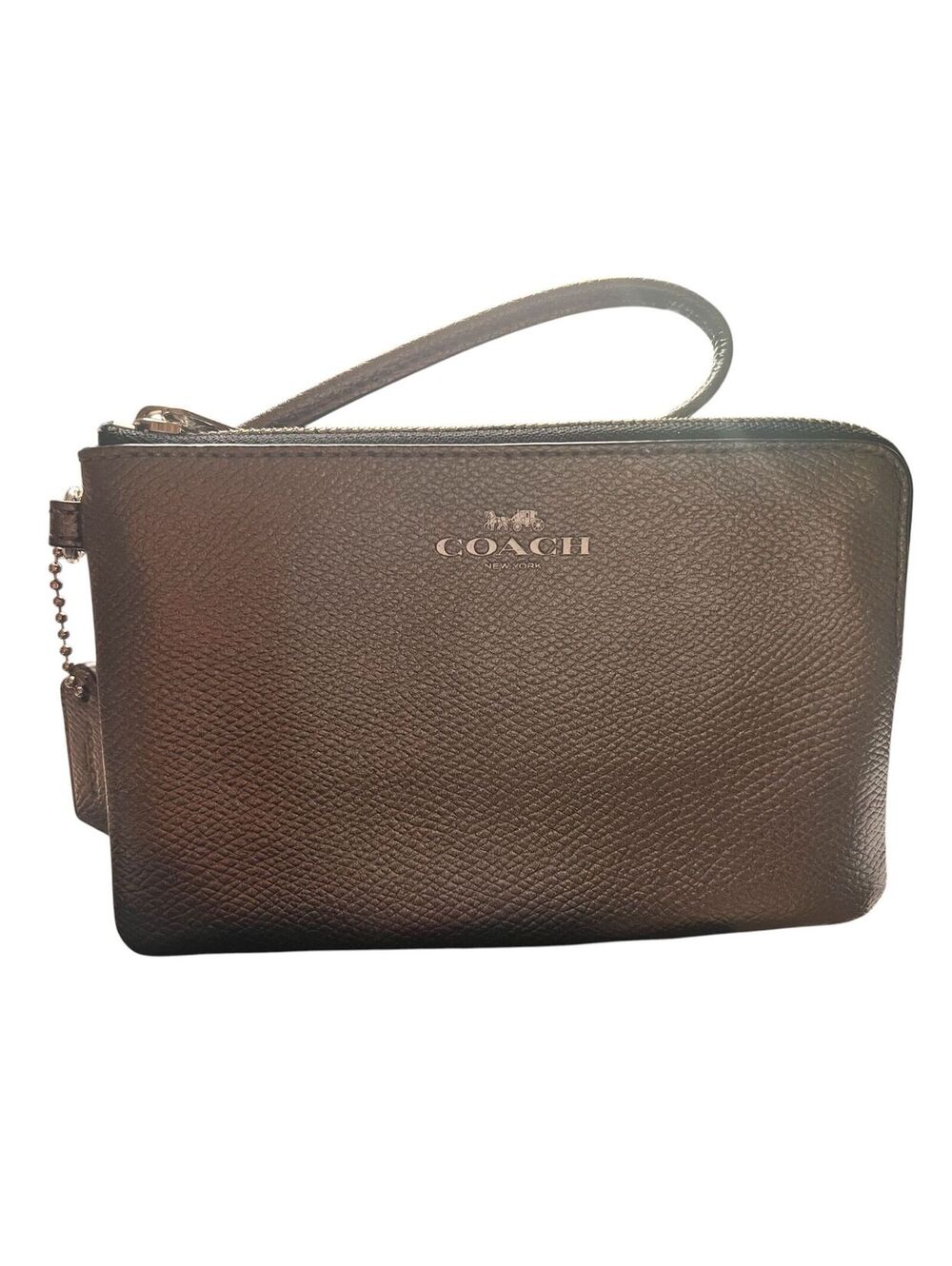 WR29. COACH Metallic Leather Wristlet - Platinum